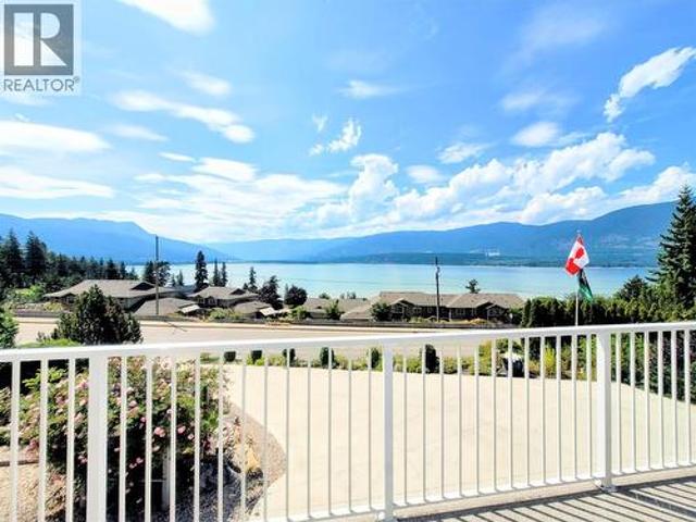 House for sale in Salmon Arm, British Columbia