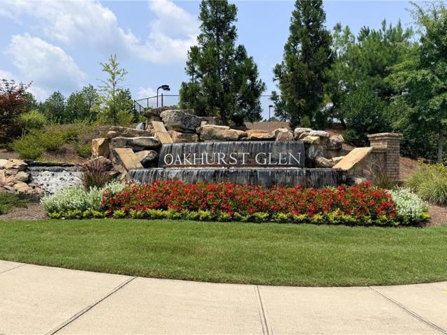 House for sale in Red Oak, Georgia
