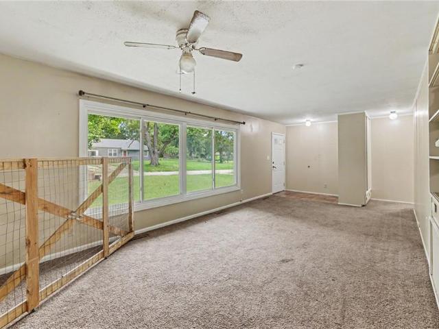 House for sale in Clarkhaven, Grandview