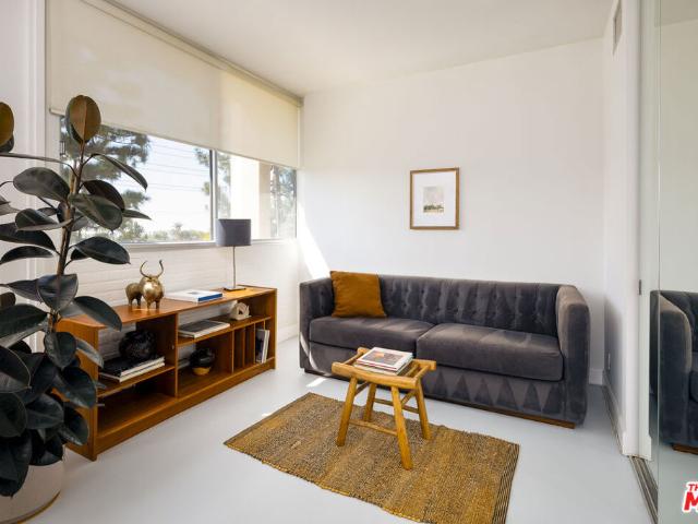 Condo for sale in Canoga Park, California