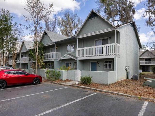 Townhouse for sale in Gainesville, Florida
