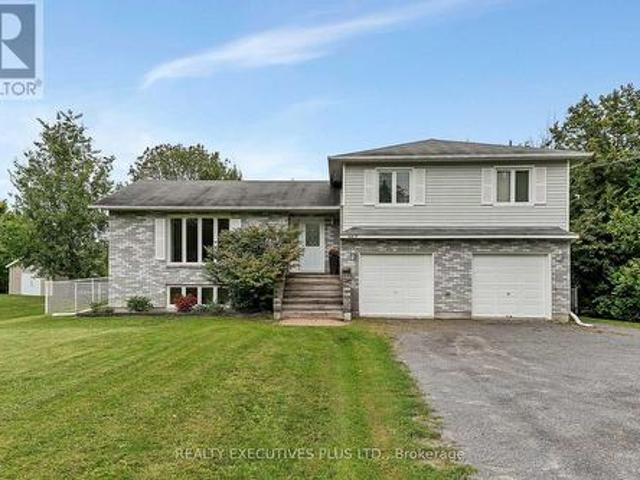 House for sale in Clarence-rockland, Ontario