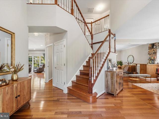 House for sale in Ashburn Village, Ashburn
