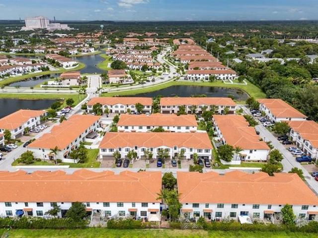 Townhouse for sale in Riviera Beach, Palm Beach County