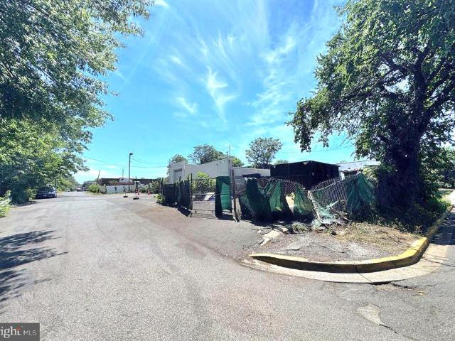 Commercial for sale in Brentwood, Maryland