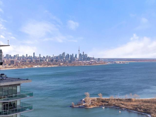 Condo for sale in Toronto, Golden Horseshoe