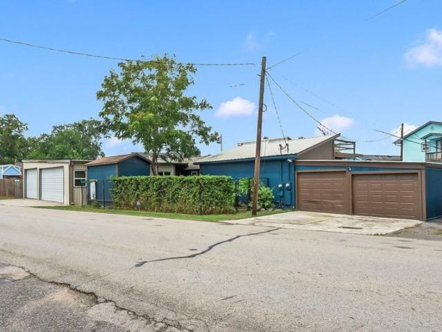 House for sale in Bacliff, Texas