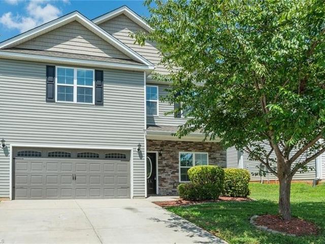 House for sale in Pfafftown, North Carolina