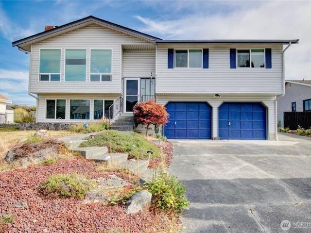 House for sale in Anacortes, Washington