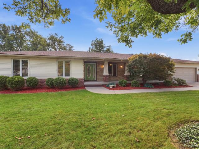 House for sale in Bettendorf, Scott County