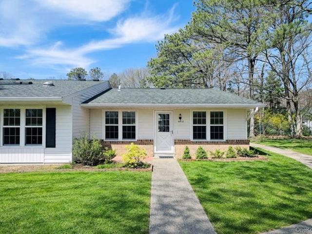 Condo for sale in Centereach, New York
