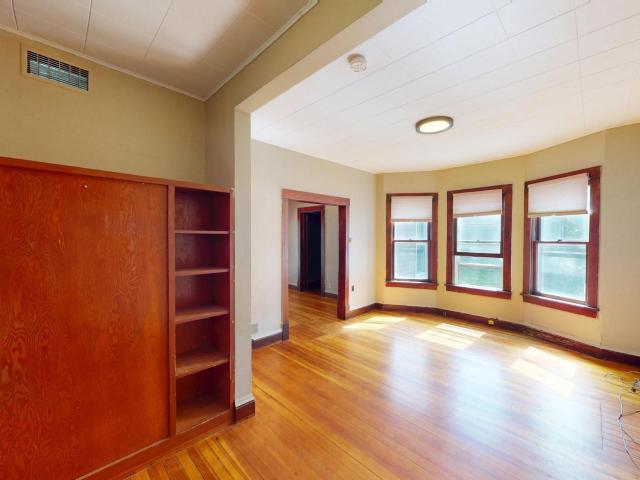 House for sale in Glenville, Freeborn County