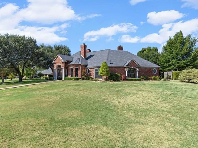 House for sale in Ellis, Texas