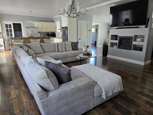 House for sale in Albany, Shackelford County