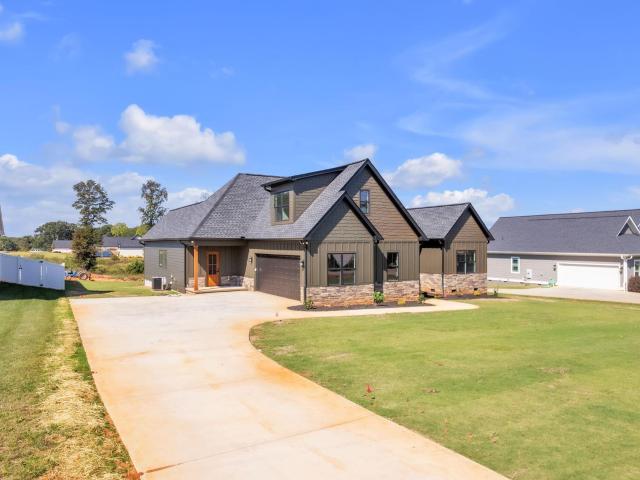House for sale in Mascot, Inman