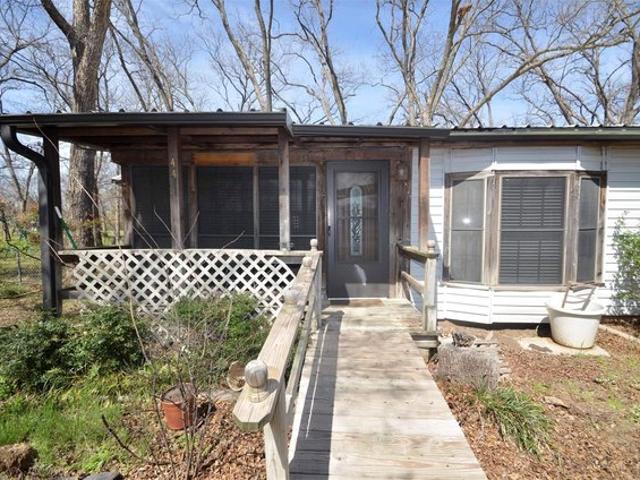 House for sale in Pottsboro, Texas
