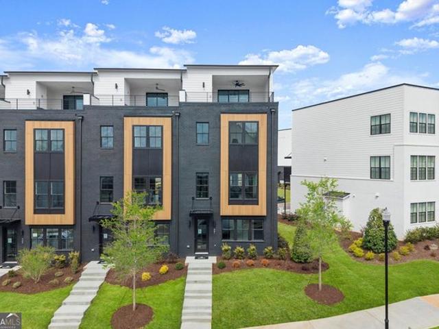 Townhouse for sale in Alpharetta, Georgia