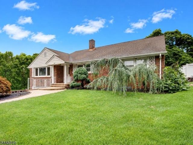 House for sale in Kenilworth, New Jersey