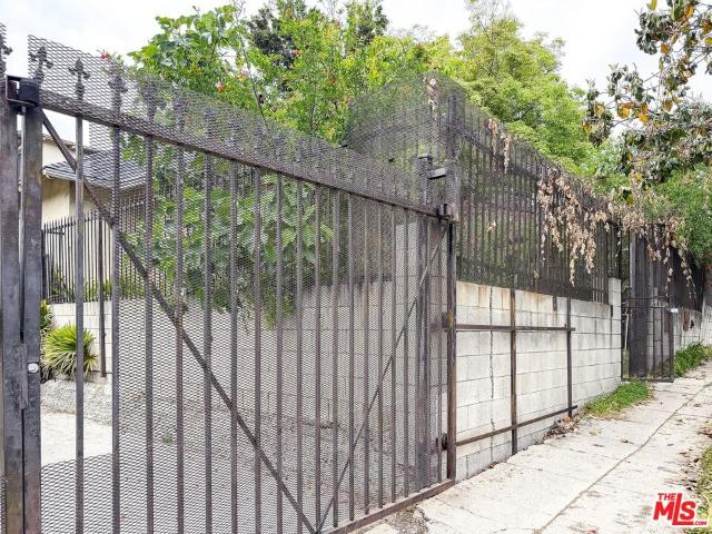 House for sale in Canoga Park, California