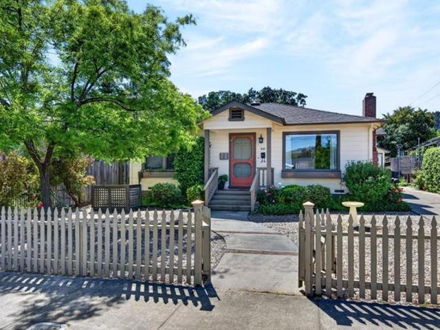 House for sale in Cloverdale, California