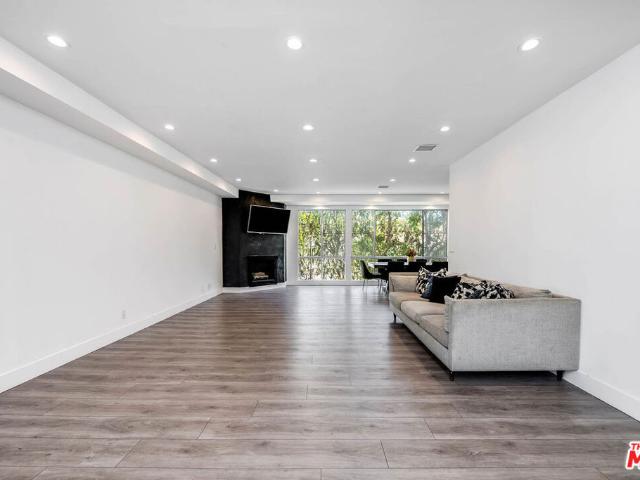 Condo for sale in Beverly Hills, California