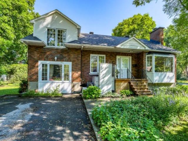 House for sale in Beaconsfield, Quebec