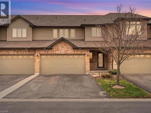 Townhouse for sale in Ancaster, Ontario