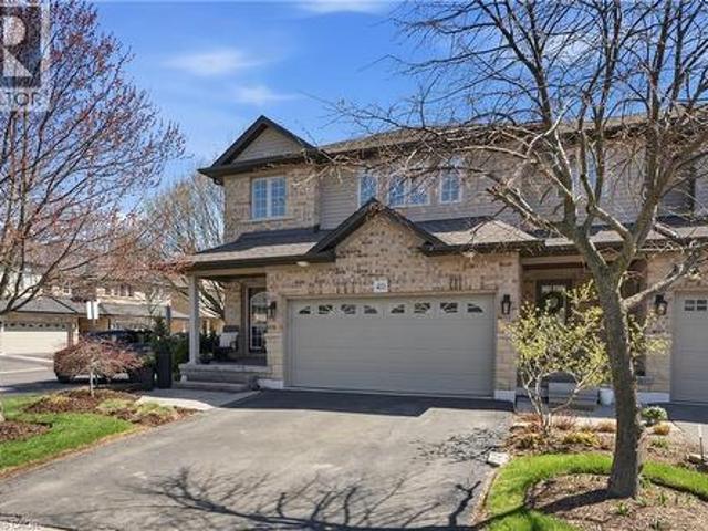 Townhouse for sale in Ancaster, Ontario