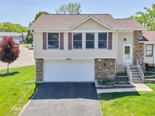 Townhouse for sale in Bolingbrook, Illinois