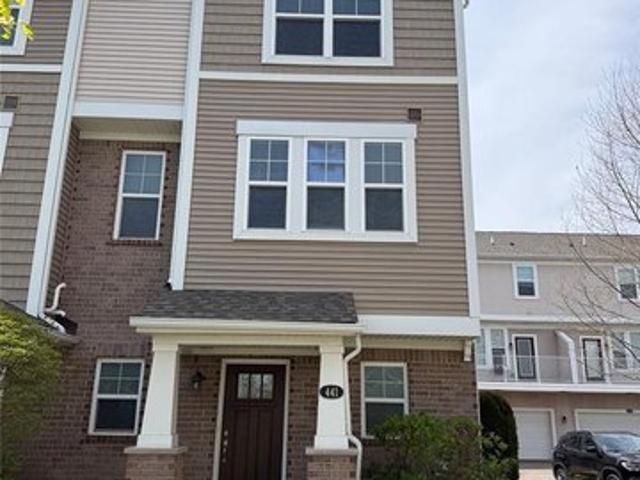 Townhouse for sale in Wixom, Michigan