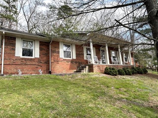House for sale in Williamsburg, Kentucky