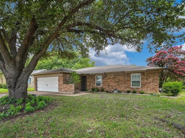 House for sale in Haltom City, Texas