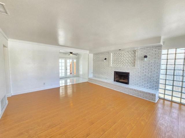 Apartment for rent in Lancaster, California