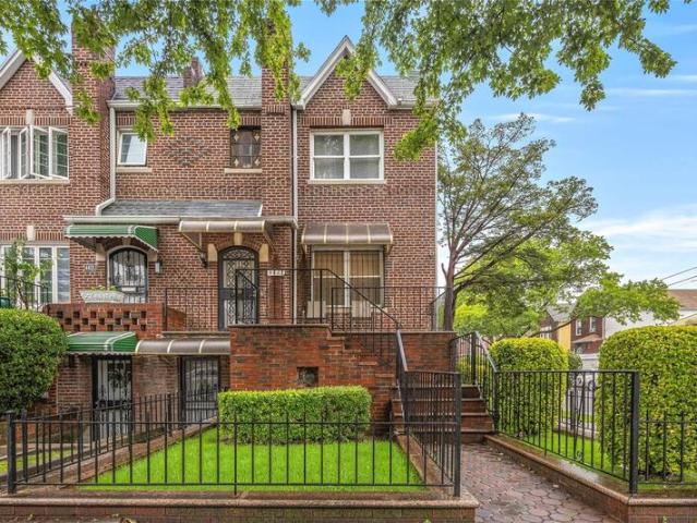 Duplex for sale in Brooklyn