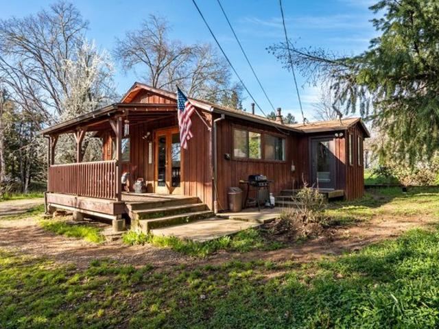House for sale in Laytonville, California