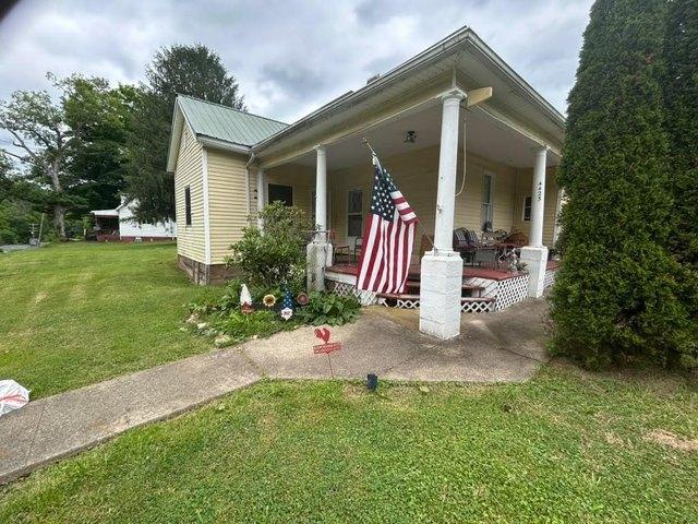 House for sale in Mount Clare, Illinois
