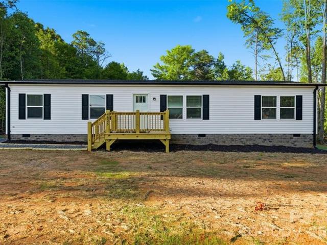 House for sale in Yadkinville, North Carolina