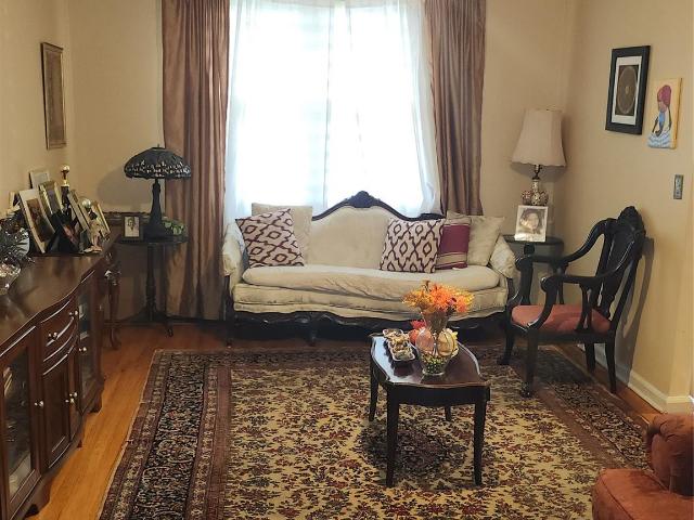 Townhouse for sale in The Bronx, Arverne