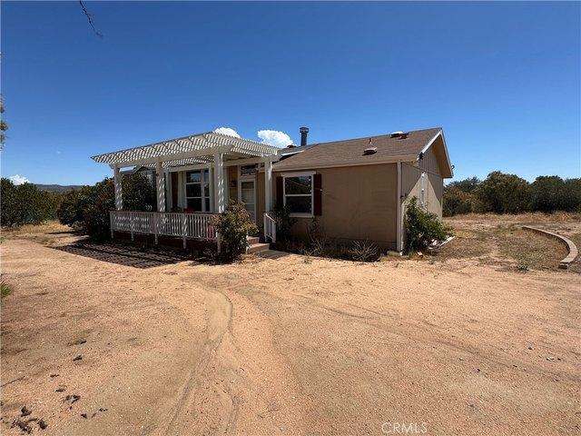 House for sale in Anza, California