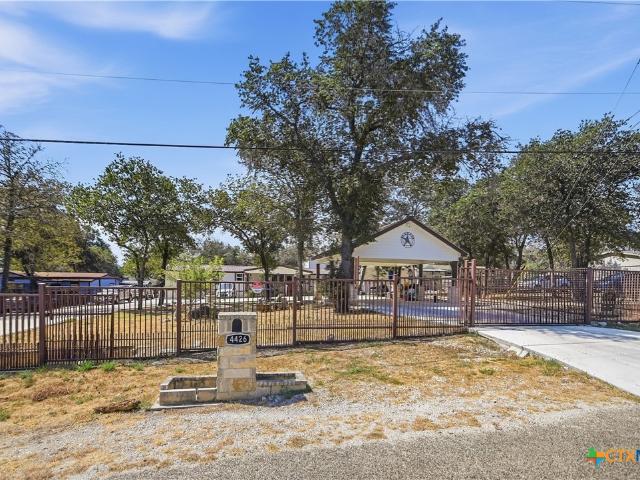 Apartment for sale in Sandy Oaks, Bexar County
