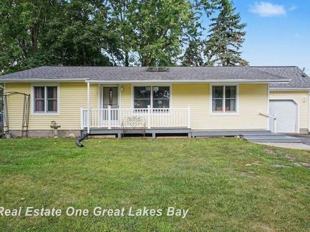 House for sale in Auburn, Michigan