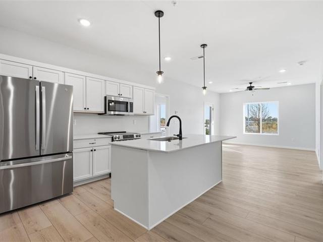 Condo for sale in Iowa City, Johnson County