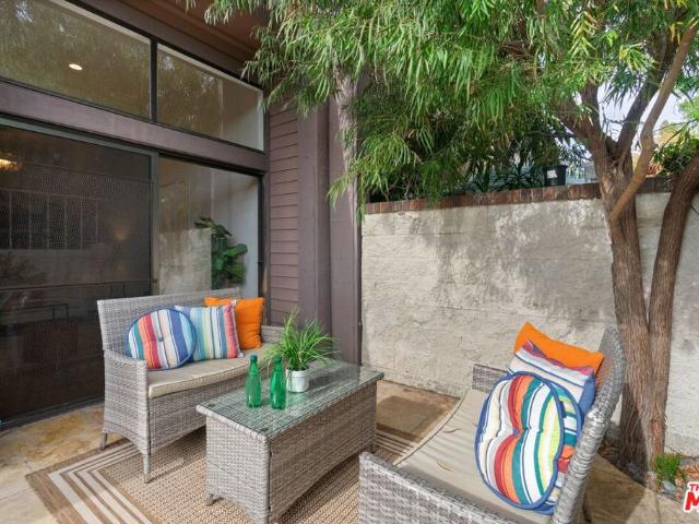 Condo for sale in Del Rey, Los Angeles