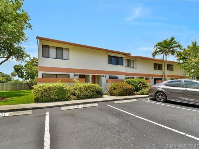 Townhouse for sale in Davie, Florida