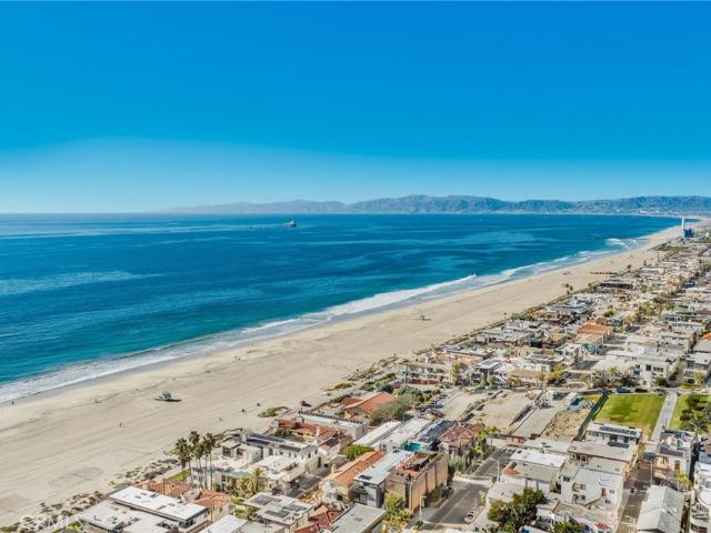 Townhouse for sale in Tree Section, Manhattan Beach