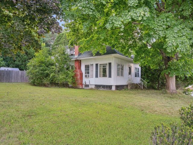 House for sale in Farmingdale, Maine