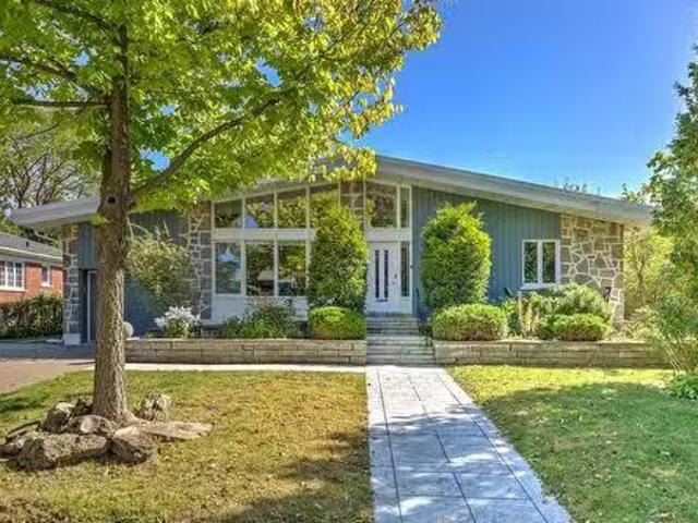 House for sale in Mont-royal