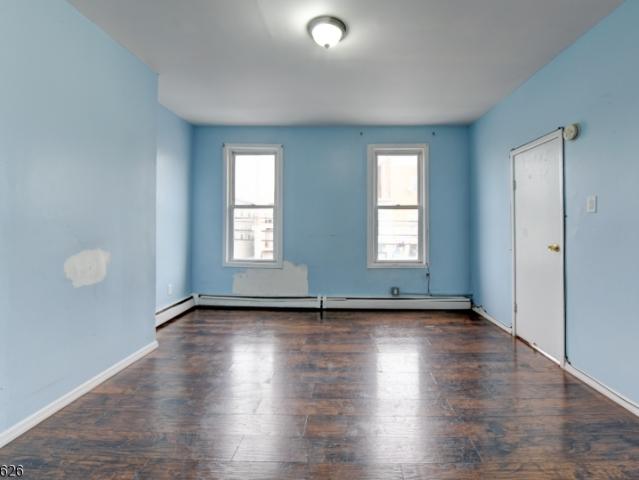 House for sale in Union Square, Elizabeth