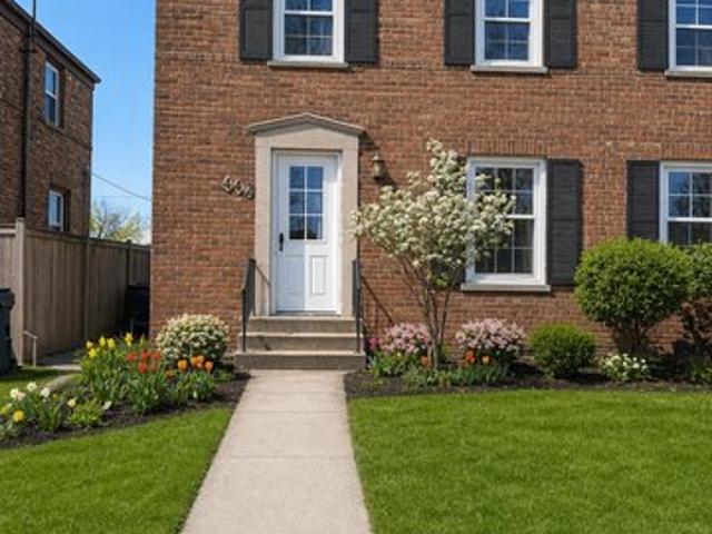Townhouse for sale in Bellwood, Illinois