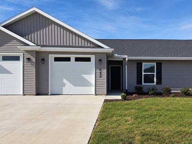 Townhouse for sale in Eldridge, Scott County